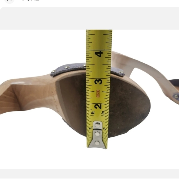 Ferragamo Italy  Horseshoe Peep Toe Heels Size 7-7.5 B - Picture 6 of 8